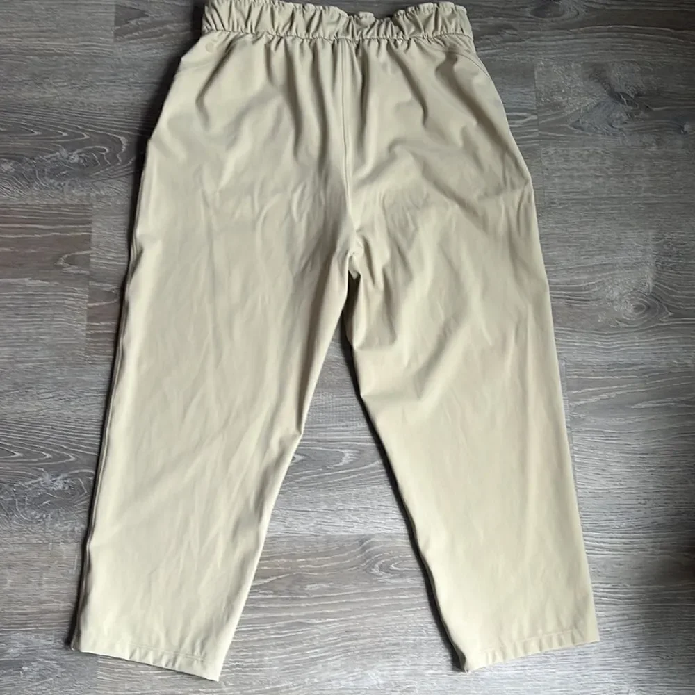 Lululemon Stretch High Rise Crop 23
